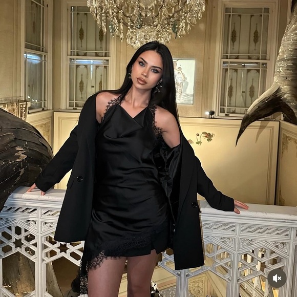 Zara elegant Black Satin Lace-Trim Halter Top - Picture 8 of 15